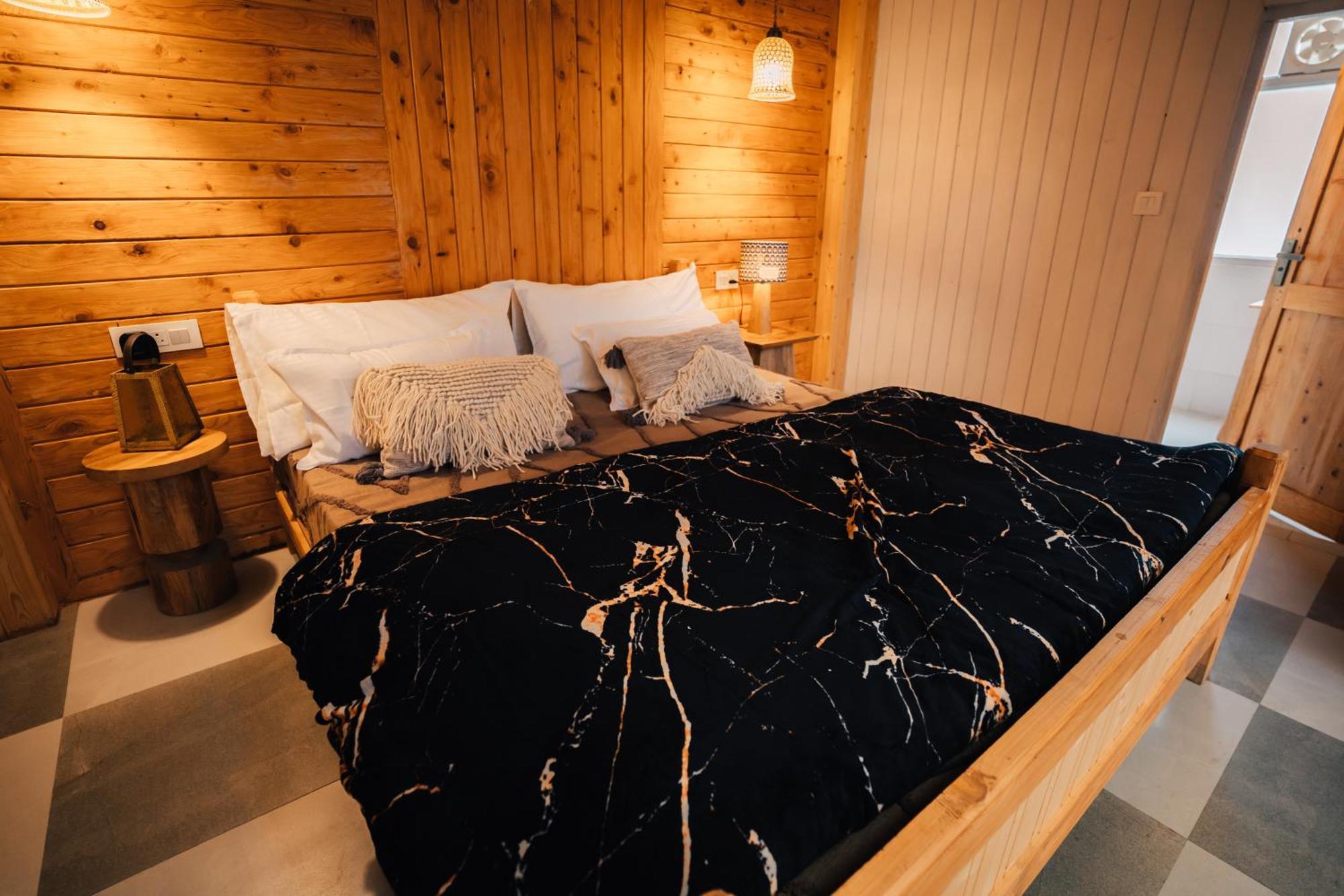Soho House Apartment Jibhi ภายนอก รูปภาพ